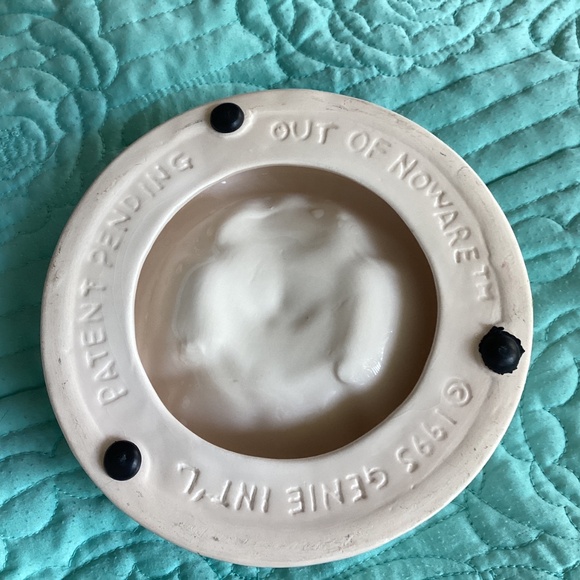 VINTAGE ‘DON’T PLAY WITH YOUR FOOD’ CERAMIC 3-D DOG BOWL - Picture 7 of 7